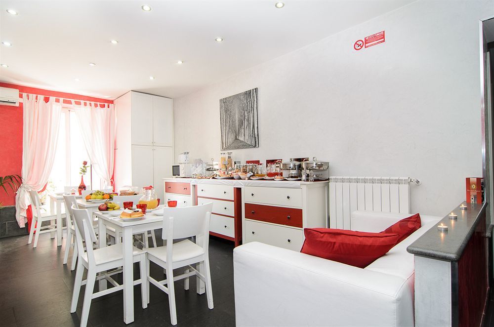 Suite Apartments Angioini ナポリ エクステリア 写真