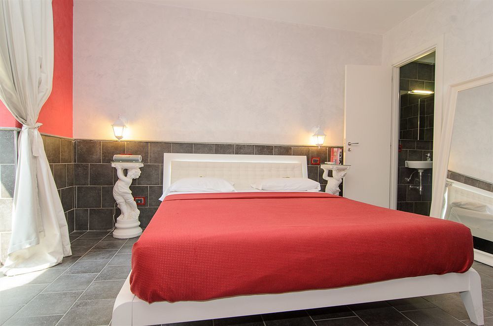 Suite Apartments Angioini ナポリ エクステリア 写真