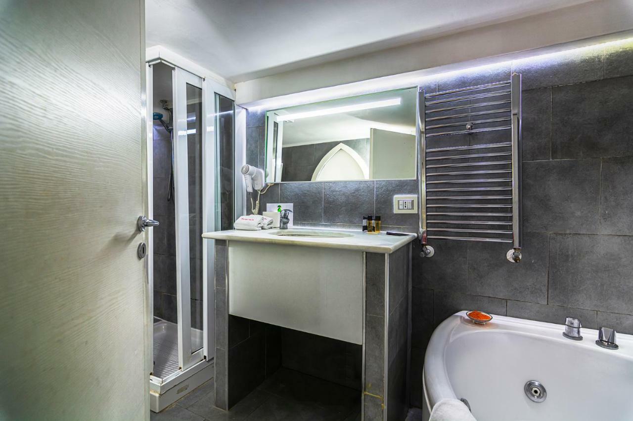 Suite Apartments Angioini ナポリ エクステリア 写真