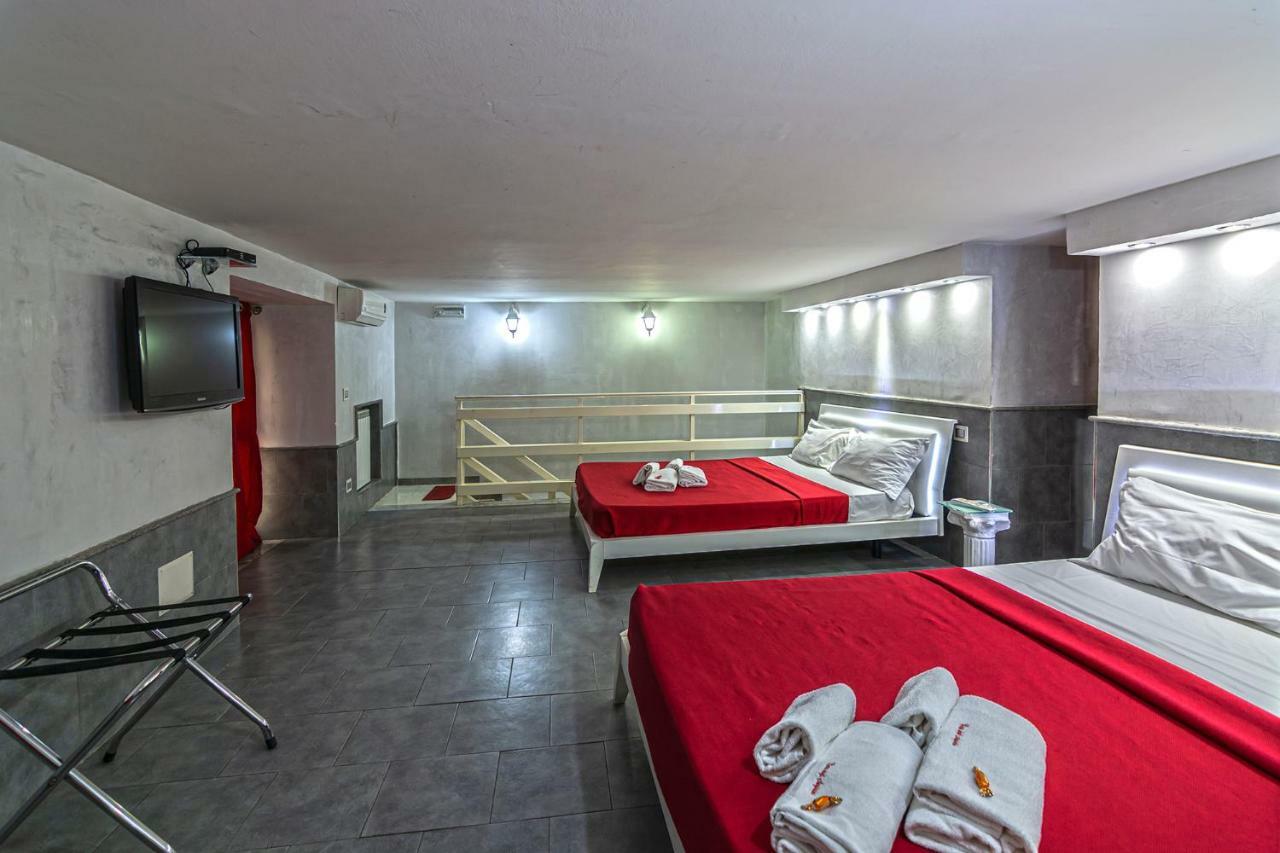 Suite Apartments Angioini ナポリ エクステリア 写真
